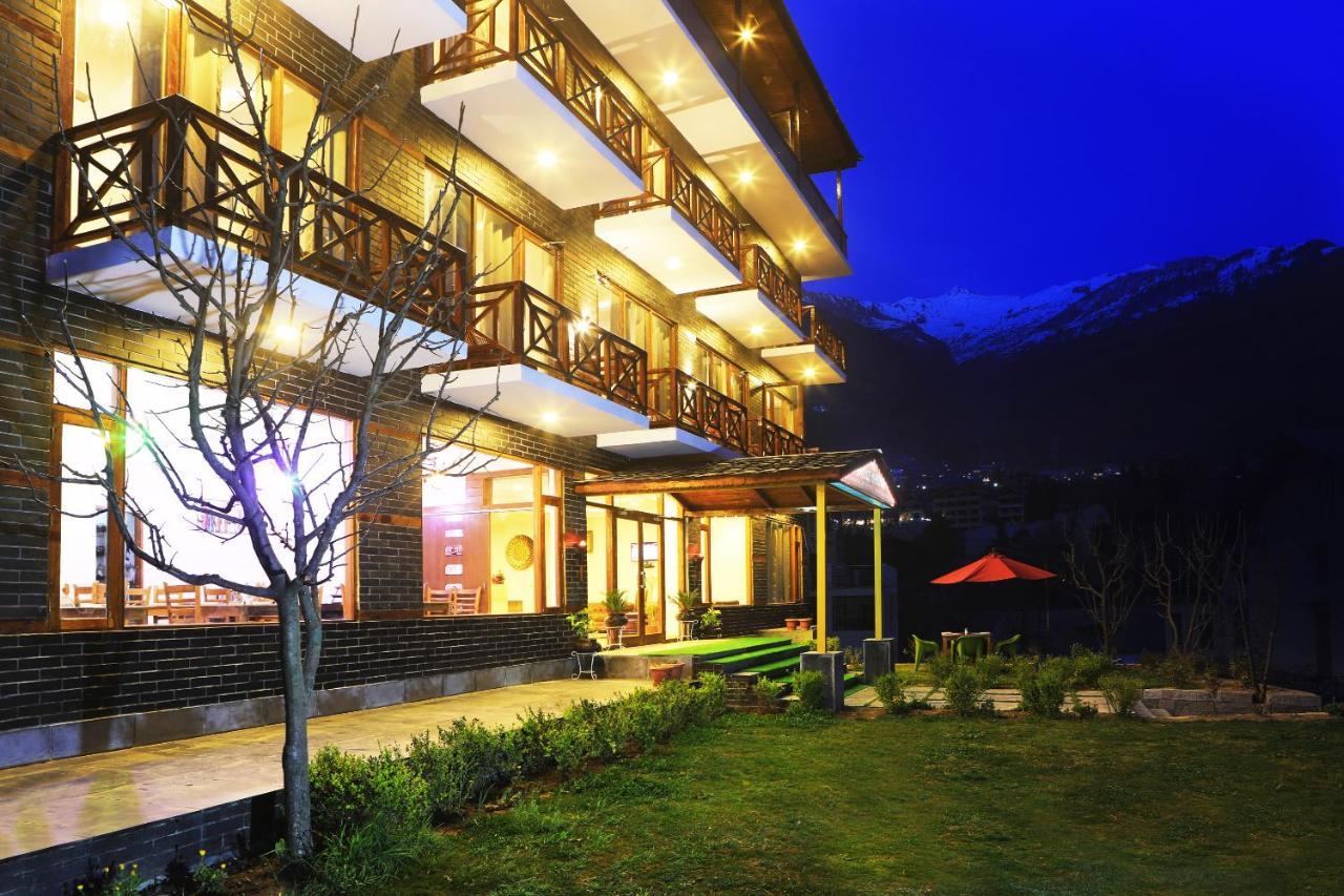 Hotel The Spruce Mansion Manāli Exterior foto
